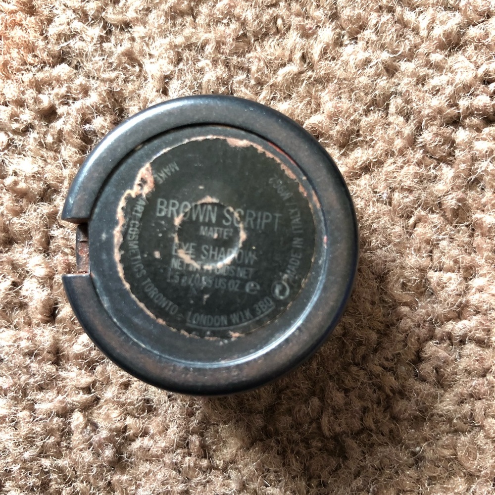 mac single shadow bundle! brownscript & soft brown - Picture 2 of 5